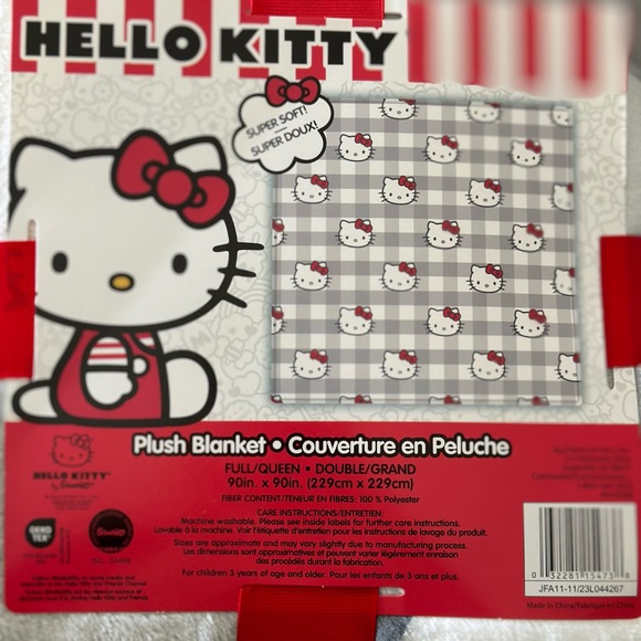 Hello Kitty Valentines Light Grey Full/Queen Plush Blanket - Picture 2 of 2
